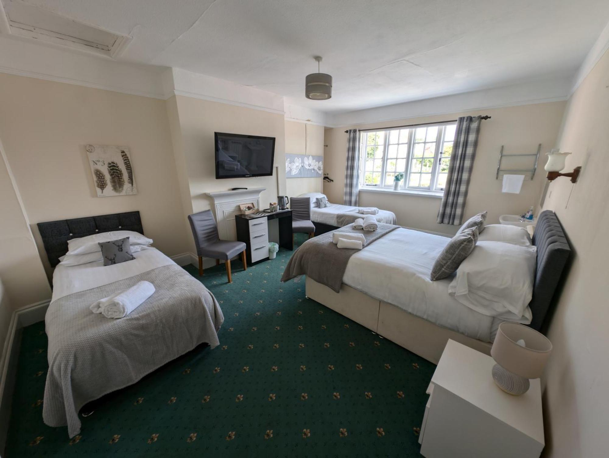 The Bear Marlborough Hotell Eksteriør bilde